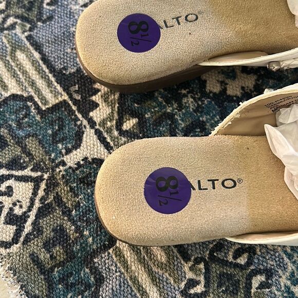 ALDO White & Tan Western Sandals NWT Size 8 - Picture 5 of 9